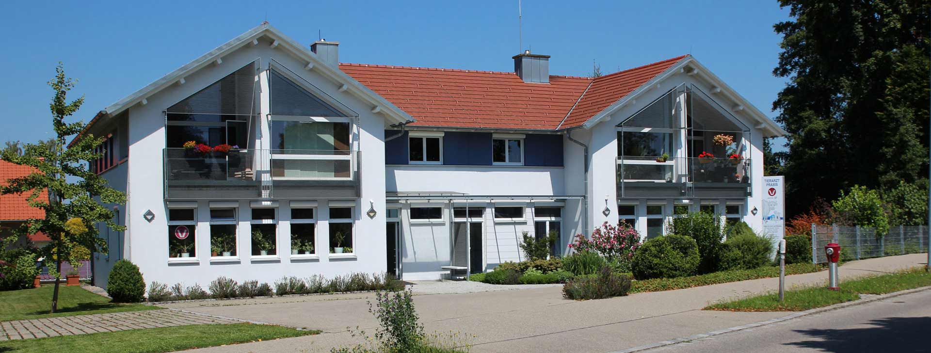 Praxisbild-Tierarzt-Groenenbach Tierarztpraxis Bad Groenenbach